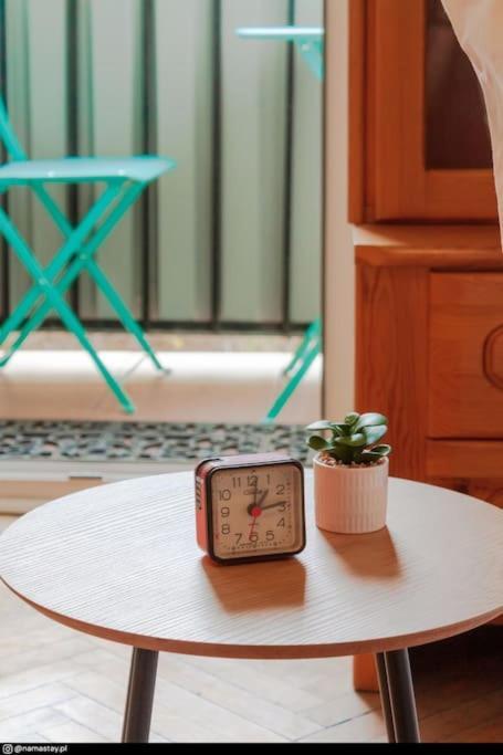 Spacious Retro Flat Close To National Stadium Varsovia Exterior foto